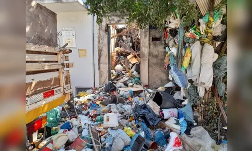 Bombeiros encontram homem morto em meio a entulhos de 30 anos