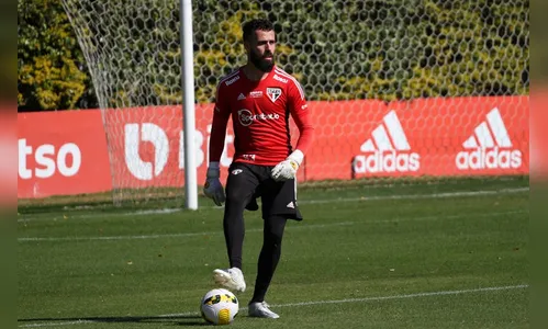 Cheio de desfalques, mas com Nikão de volta, São Paulo mira o Atlético