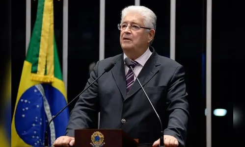 Requião recebe multa por propaganda eleitoral negativa antecipada