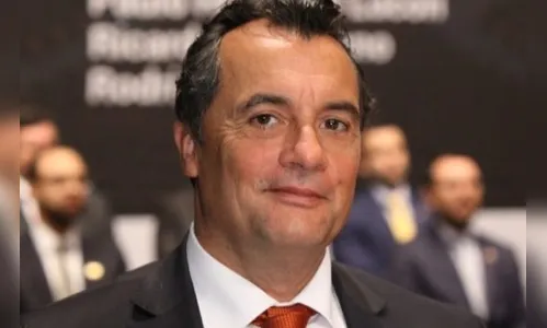 Presidente do TJPR recebe Título de Cidadão Honorário de Apucarana