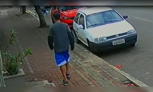 Câmera flagra furto de carro no centro de Apucarana; veja