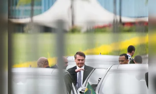 “Se não sou eu, esse Brasil já estava no buraco”, diz Bolsonaro