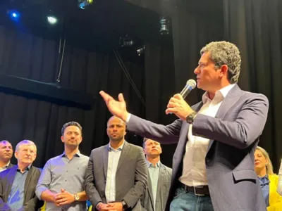 Sergio Moro é paranaense, nascido e graduado em Maringá, se aperfeiçoou na Universidade de Harvard