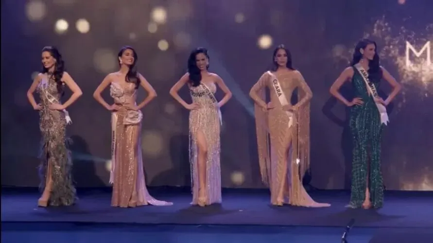 As cinco finalistas do Miss Universo Brasil 2022 na noite final do concurso em São Paulo.