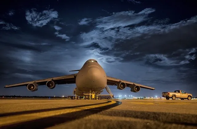 Os pilotos acordaram após um alarme ser acionado no avião