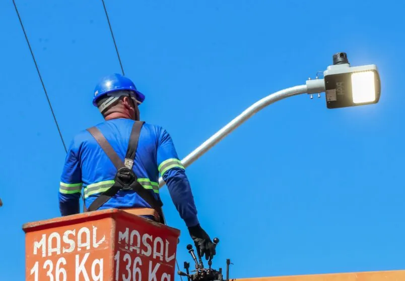 Também terão iluminação pública os distritos de Caixa de São Pedro e do Pirapó