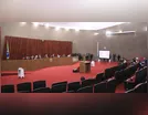 Eleitor deve deixar celular com mesário antes de votar; saiba mais