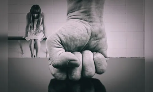 Marido quebra nariz de esposa que segurava filho no colo em Apucarana