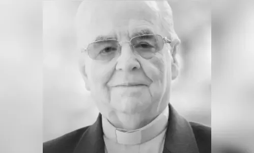 Morre padre que deu aulas de português para o papa João Paulo II