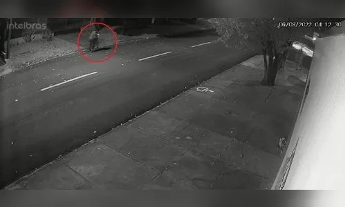 Câmera de segurança mostra agressor arrastando vítima de estupro; veja