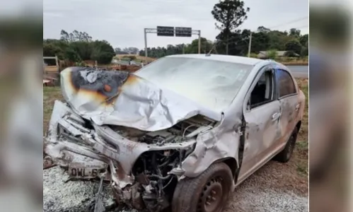 Grave acidente faz quatro vítimas em Maringá; carro pegou fogo