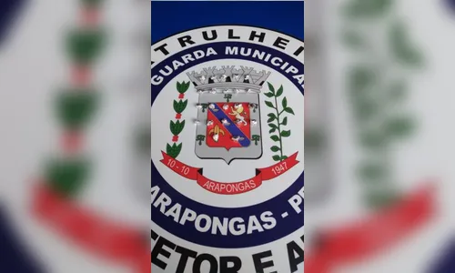 GM de Arapongas apreende 21 pedras de crack; duas pessoas foram presas