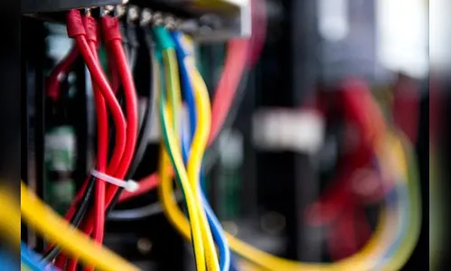 Ladrões invadem obra para furtar fios elétricos em Apucarana