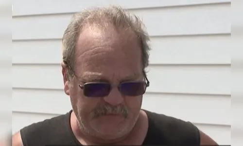 Bombeiro perde 10 familiares em incêndio na própria casa