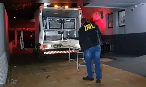 PR: homens se passam por policiais, invadem residência e matam jovens