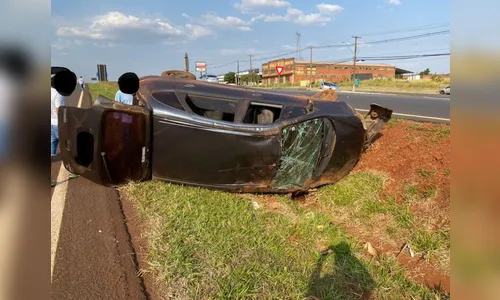 Casal fica ferido durante capotamento de carro na BR-369