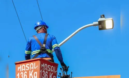 Distrito da Vila Reis ganha iluminação com tecnologia LED