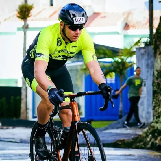 Apucaranense Thiago Olanczuk Alves, de 32 anos, fez a prova de ciclismo em 100 km