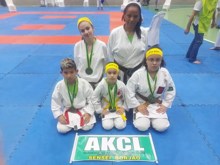 Atletas da Academia Caminho Livre, que representaram Apucarana no campeonato em Fortaleza