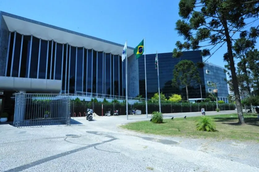 Foram eleitos 54 parlamentares para a Assembleia Legislativa do Estado do Paraná.