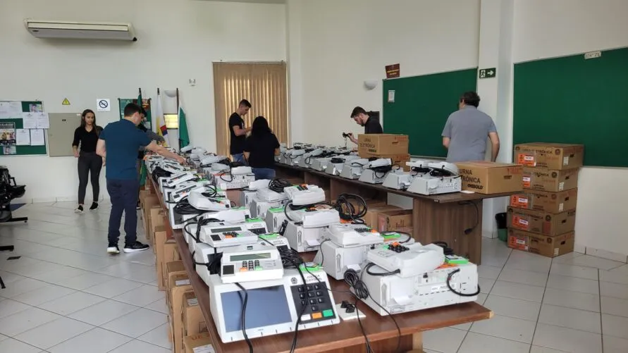 Fórum Eleitoral. de Apucarana prepara urnas para votação de 2 de outubro