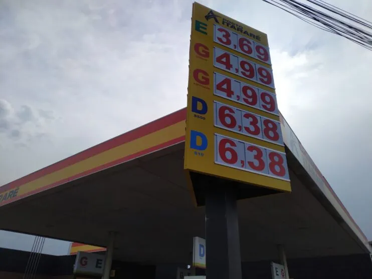 Litro da gasolina é vendido nesta terça-feira (6) entre R$ 4,97 e R$ 5,35 em Apucarana