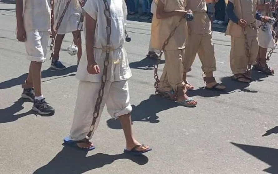 O desfile cívico foi realizado em comemoração dos 200 anos da Independência do Brasil