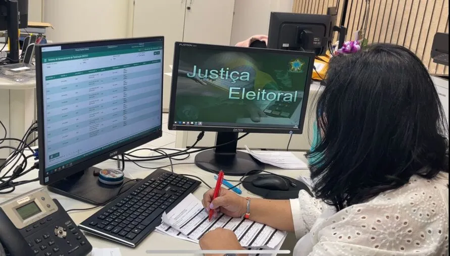 O sistema de transmissão de dados das urnas ao TSE teve problemas em Apucarana, atrasando a totalização de votos locais