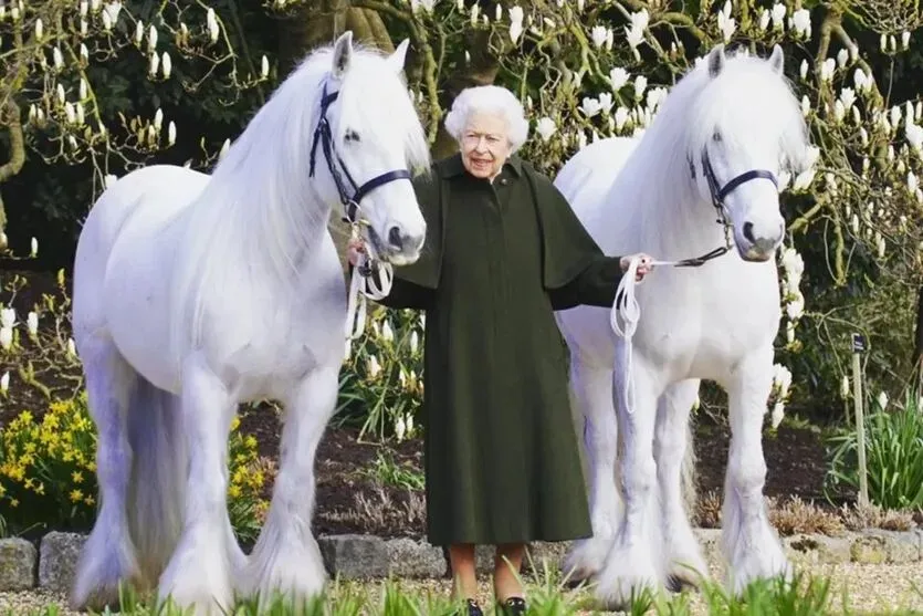 Rainha Elizabeth II está há 70 anos no poder britânico