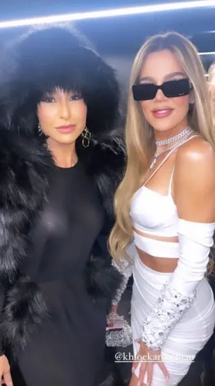 Sabrina Sato e  Khloe Kardashian