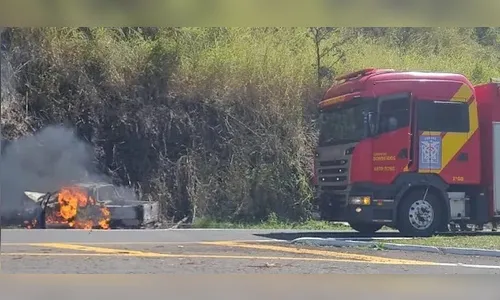 Motorista de carro que pegou fogo em Londrina morre no hospital