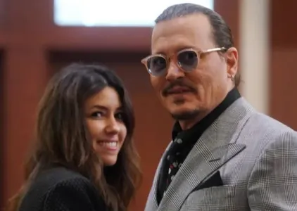 Advogada Joelle Rich e o ator Johnny Depp