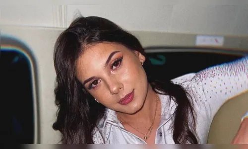 Ana Castela tira a blusa em vídeo e provoca: “Gostaram?”