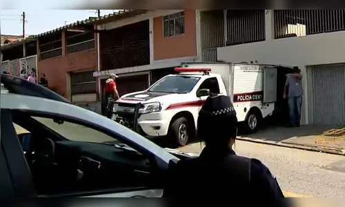 'Não dá para identificar nada', diz bombeiro após incêndio