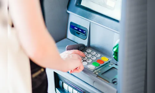 Caixa Econômica emite nota sobre golpe aplicado em caixa eletrônico