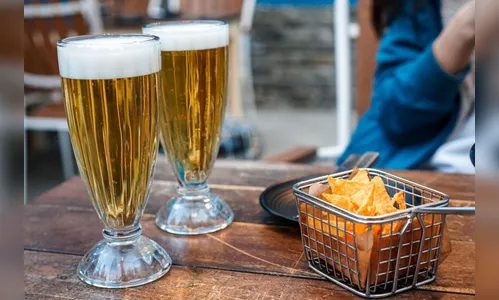 Bate-papo regado a chope acaba em discussão e facada em Bom Sucesso