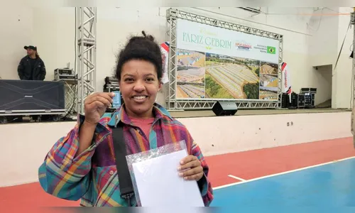 Emoção marca a entrega das chaves do 'Fariz Gebrim'; veja