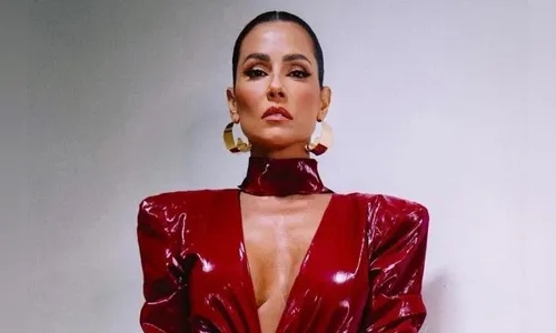 Deborah Secco recebeu proposta de 10 milhões de reais por sexo