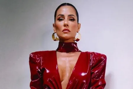 Deborah Secco participou o programa português "Alta Definição"