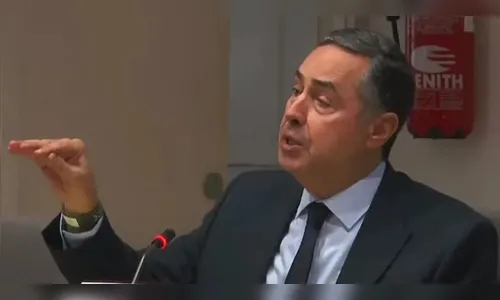 Barroso suspende lei que criou piso salarial para a enfermagem