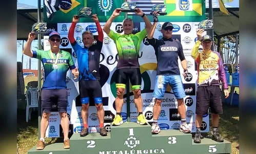 Em prova com ‘atropelamentos’ de boi, ciclista de Jandaia vence; vídeo