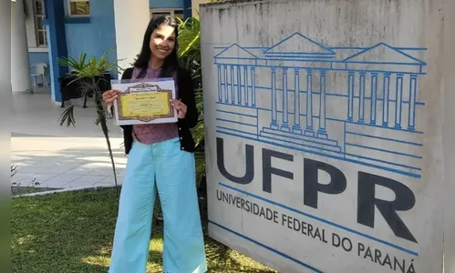 Estudante com paralisia cerebral se forma na UFPR