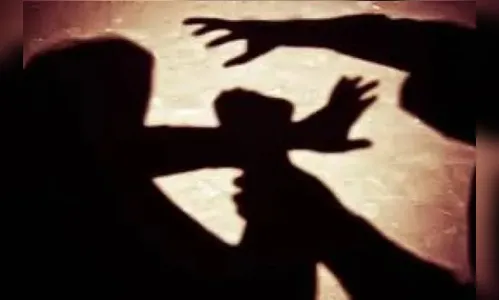 Idoso é preso por agredir mulher por causa de utensílios domésticos