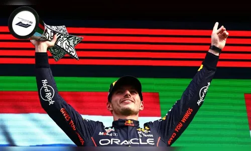 Verstappen vence na Holanda e dispara na ponta da F-1