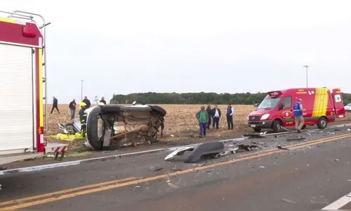 Acidente entre carro e caminhão deixa uma pessoa morta em Rolândia