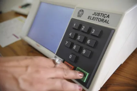 No próximo domingo, dia 02 de outubro, eleitores de todo o Brasil irão às urnas novamente para escolher seus representantes