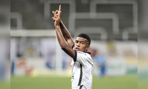 Corinthians oficializa empréstimo de Léo Natel para time português