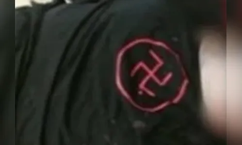 Atirador com símbolo nazista deixa 15 mortos em escola na Rússia