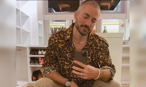O dermatologista chegou acompanhado do artista na sétima noite do festival e falou sobre o possível casal