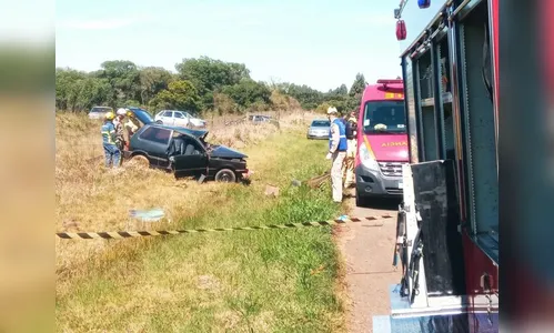 Mãe e filho morrem em acidente entre carros na PR-170